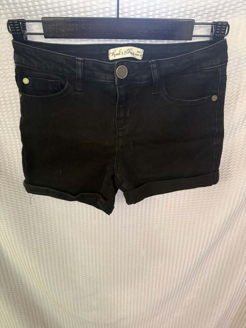 Thread & Others Black Denim Cuffed Shorts Size 1 Waist 25